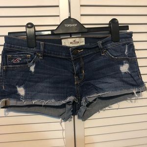 HOLLISTER distressed shorts